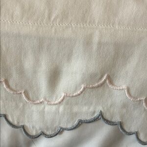 Schweitzer Egyptian cotton scalloped edge king size pillowsham
